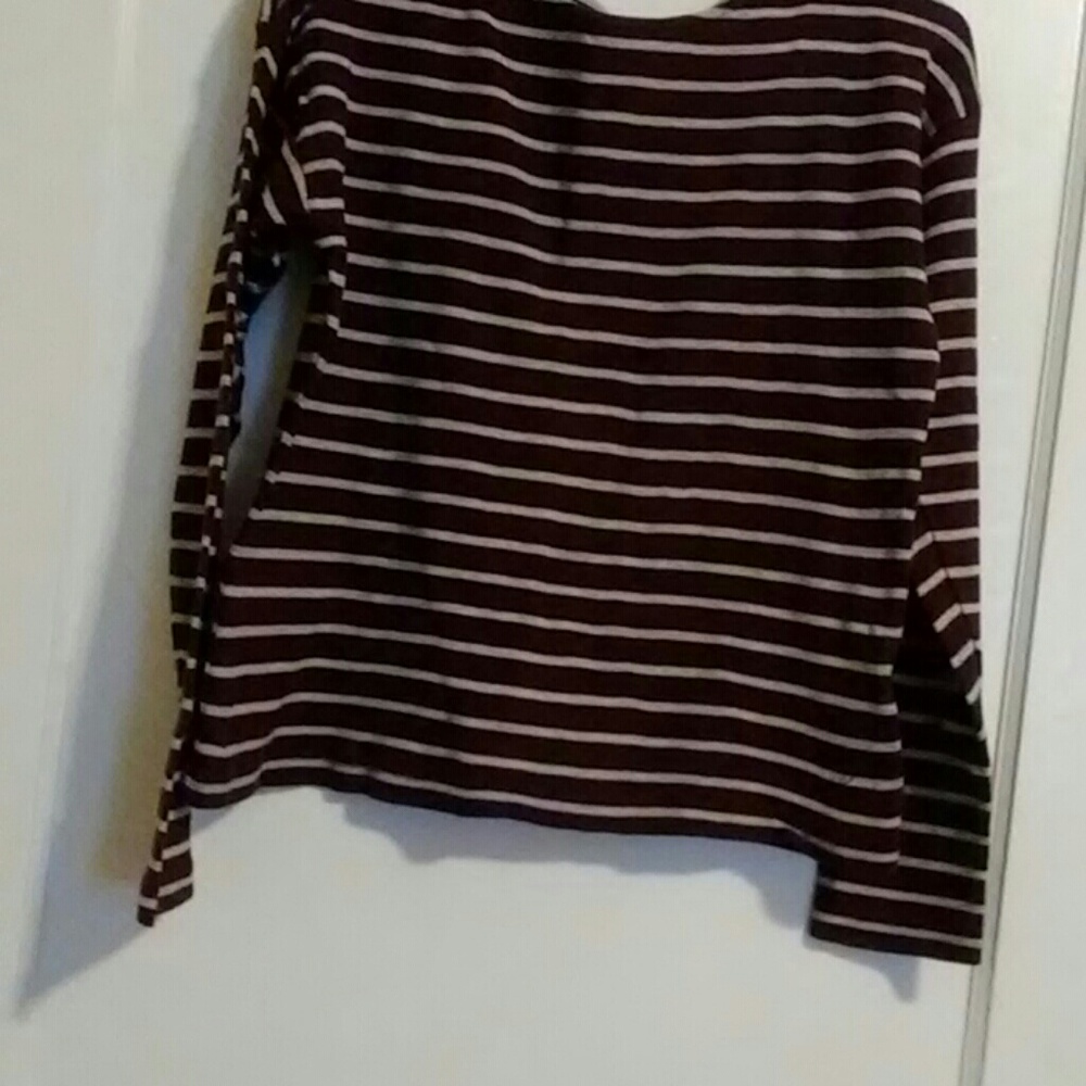women's casual top.
